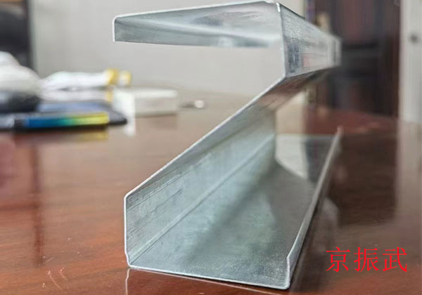 ?異型龍骨