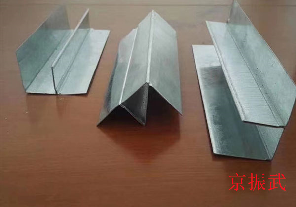 ?異型龍骨